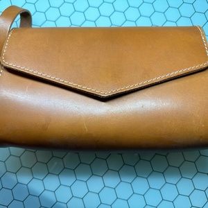 Portland Leather Goods The Astoria Purse in Honey